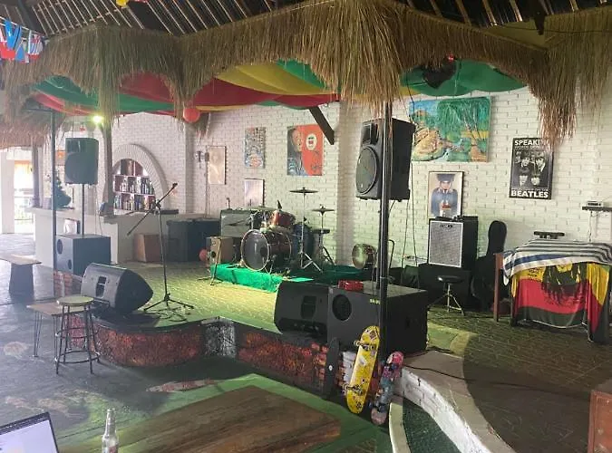Auberge de jeunesse Paca's Reggae Bar &