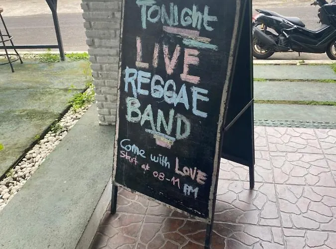 Paca's Reggae Bar & *